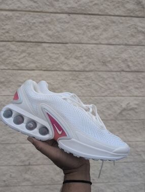 Nike Wmns Air Max DN 'Sail Hyper Violet' - FJ3145-103 Size 7 NWOB